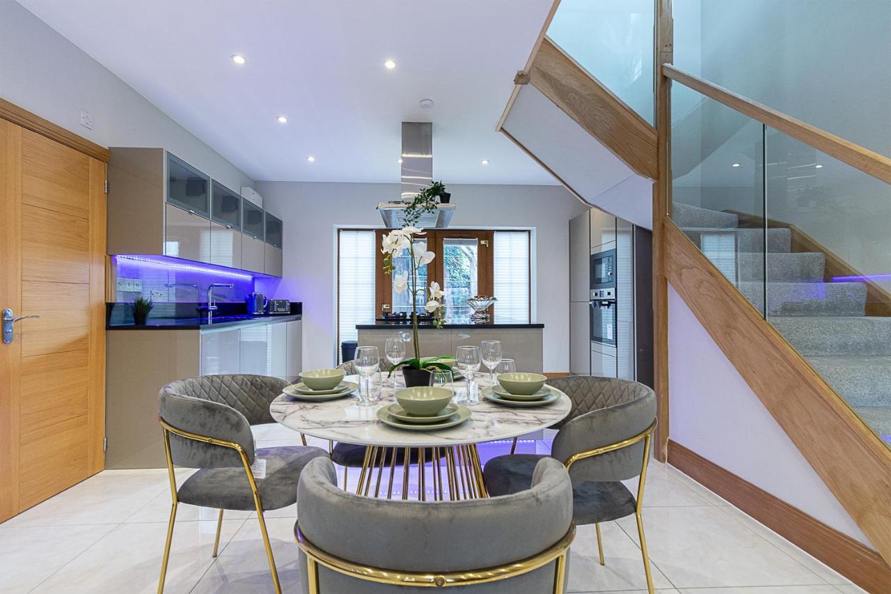 Boutique Green Acre Views Slough Buitenkant foto